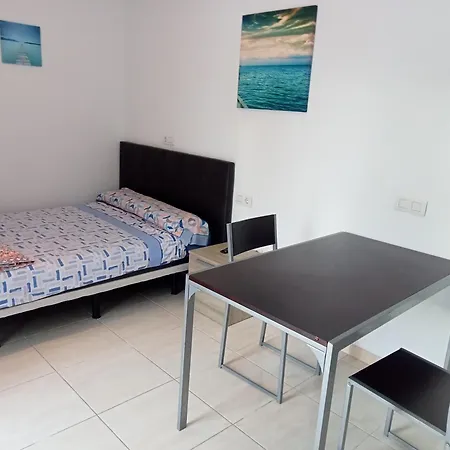 بيت ضيافة Playa Centro 13 3*